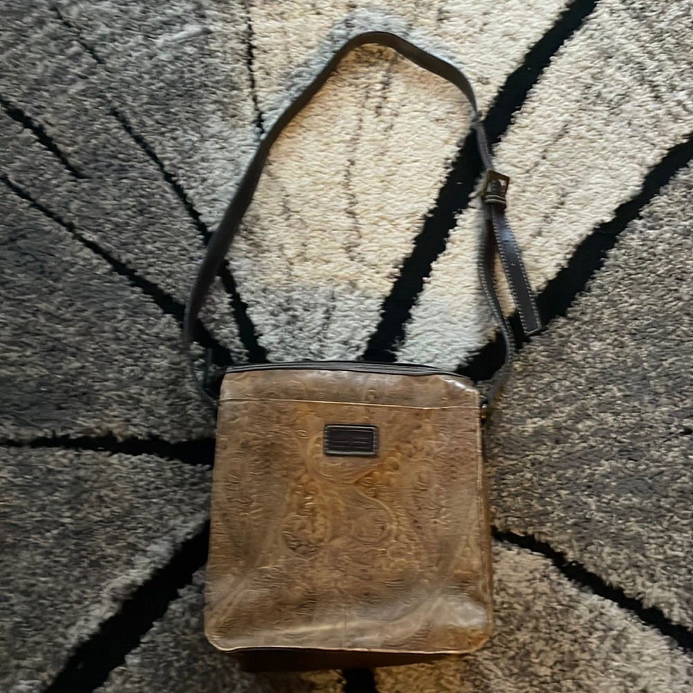 Relic leather purse. Like new!
